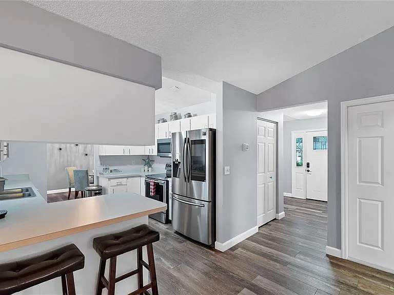 5219 Inverness Dr — Photo 15