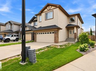 258 Albany Dr NW, Edmonton, AB T6V 0L3