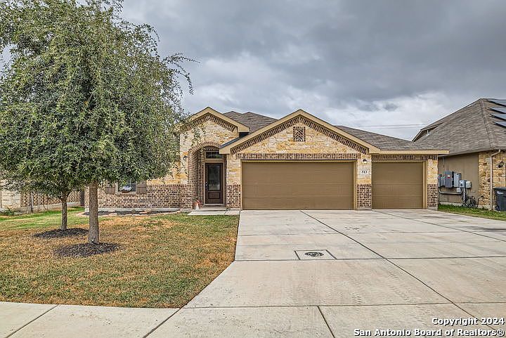 2nd image of 513 BRIAR LN