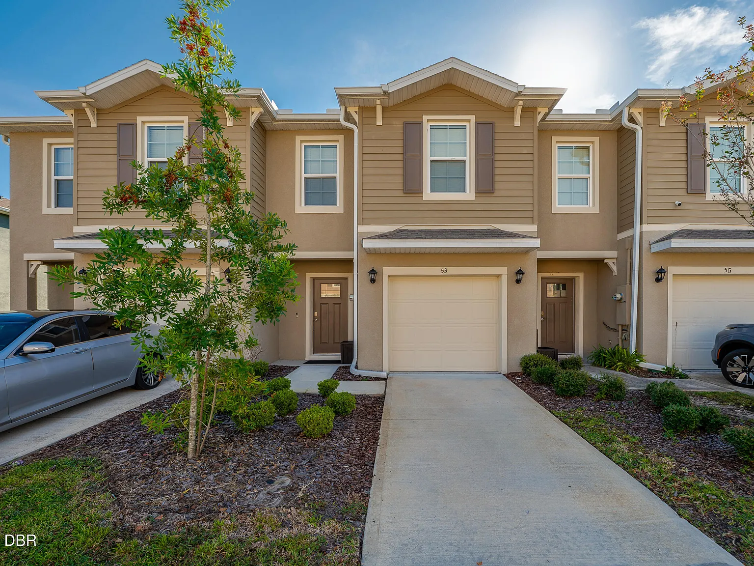 2 bed, 2.5 bath, 1624 sqft, $2,000 — Photo 2