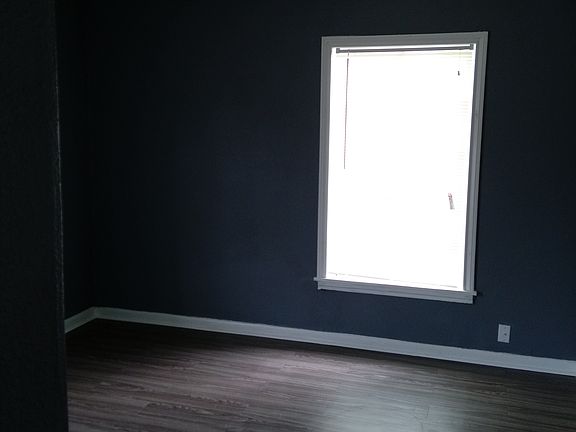 5th image of 2359 Burnet St