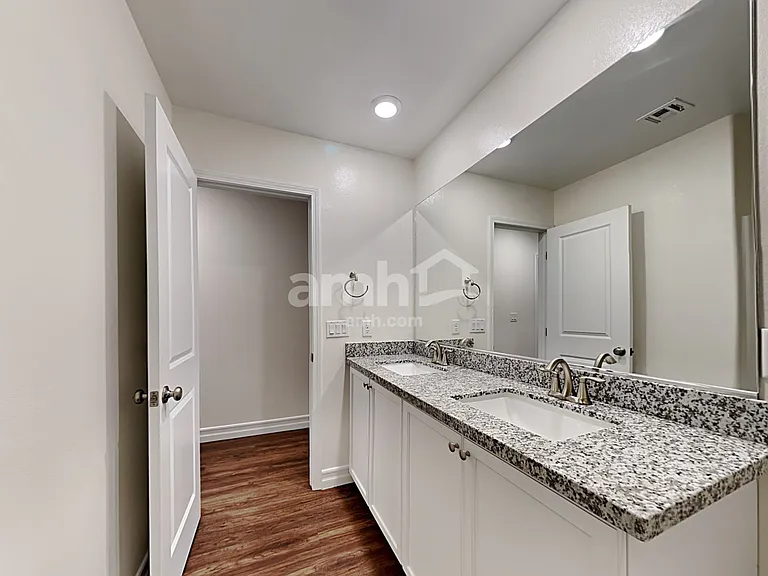 5808 Petronius St — Photo 16