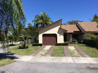 6821 SW 154th Ct, Miami, FL 33193