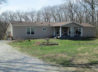 655 Snow Hill Dr, Saint Clair, MO 63077
