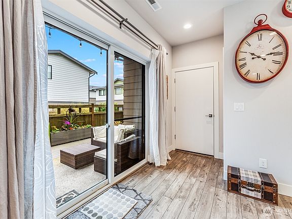 5th image of 32819 Madrona Avenue SE