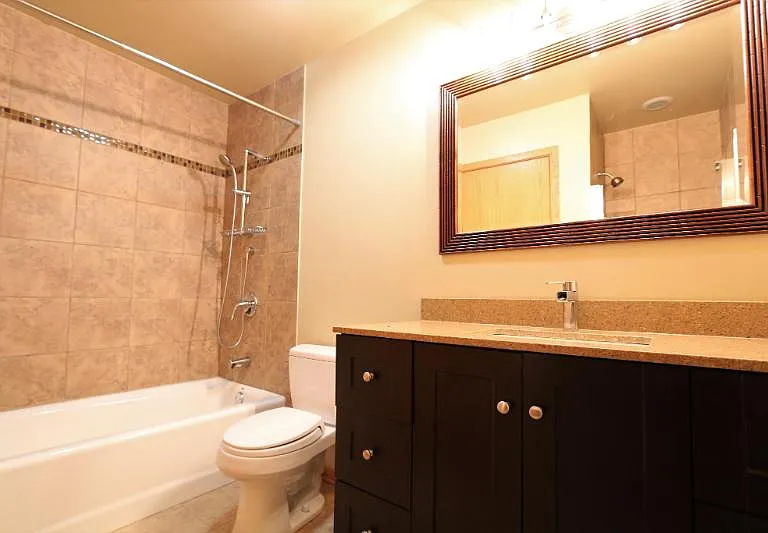 604 S Loomis St — Photo 17