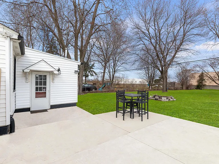 13741 McKinley Ave — Photo 11