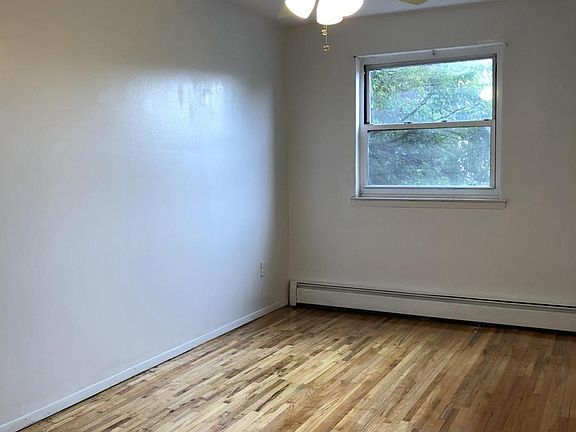 4th image of 2861 Bruckner Blvd