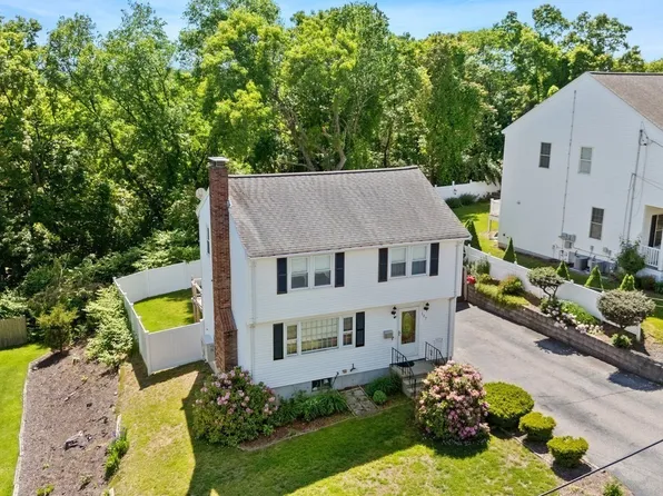 127 Westgate Rd, Waltham, MA 02453