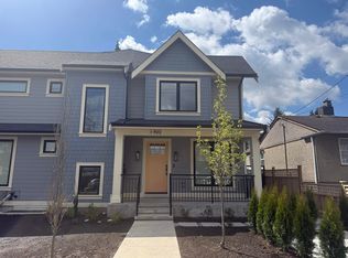 902 1st St #1, New Westminster, BC V3L 2J2