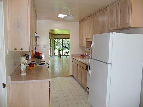 2nd image of 1512 Alvarado Dr NE