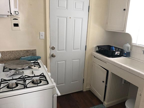 4th image of 307 W School Ave APT E