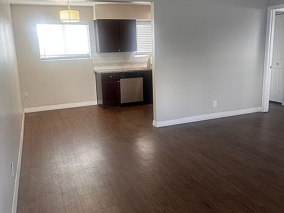 5th image of 521 E Mariposa St #204