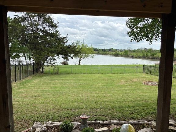 2nd image of 179 Lakeside Dr