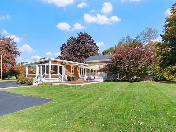 2nd image of 7147 Maxwell Rd