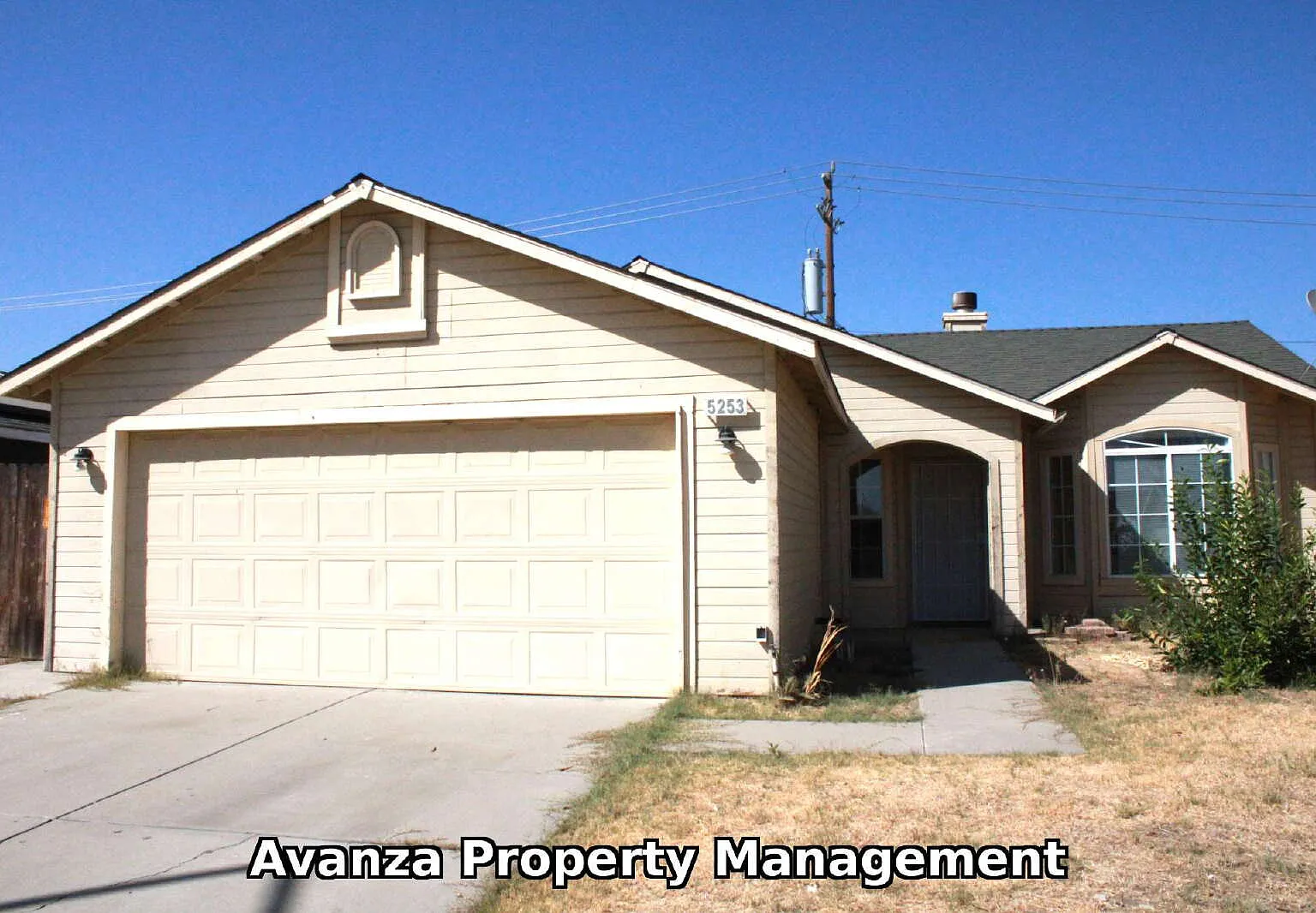 3 bed, 2.0 bath, 1346 sqft, $2,095 — Photo 2