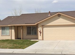 633 Brook Ln, Fernley, NV 89408