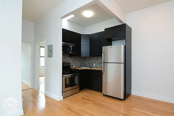 Rented by MySpaceNYC | media 22