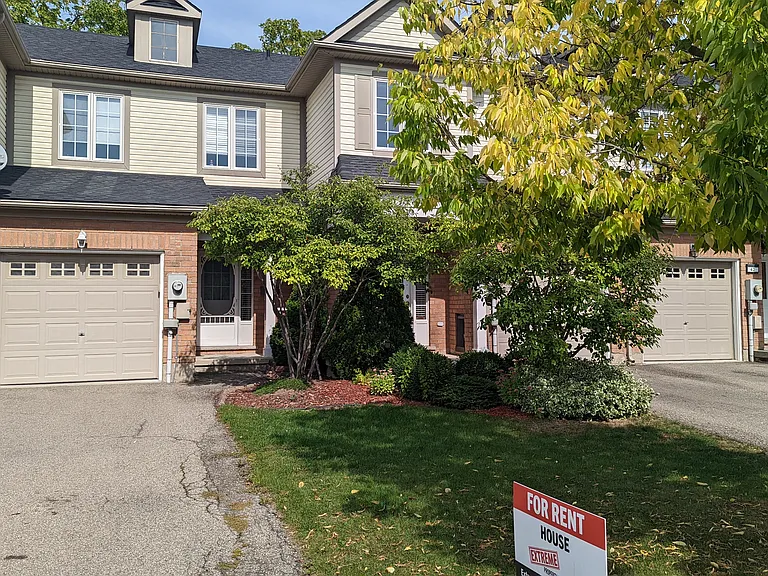 46 Chloe St — Photo 1