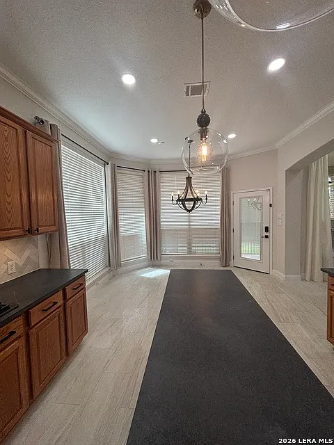 4 bed, 4.0 bath, 4110 sqft, $3,750 — Photo 2