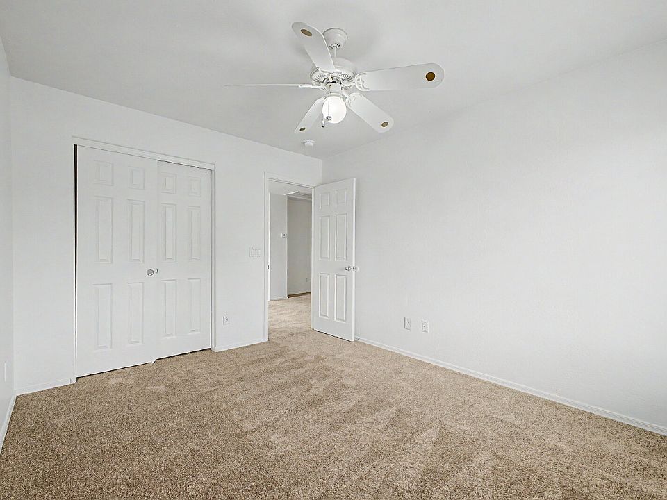 1st image of 14165 W Crocus Dr