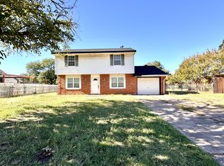 1516 Douglas Dr, Iowa Park, TX 76367