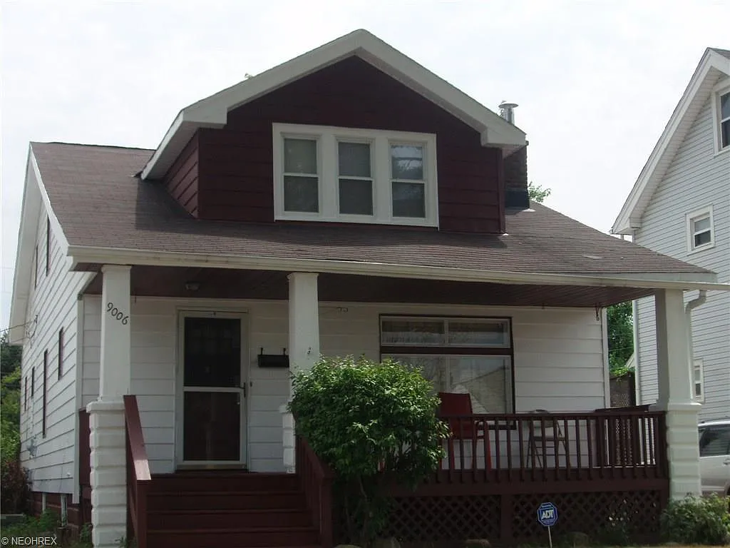 9006 Plymouth Ave photo 1