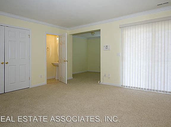 5th image of 4106 Lillington Dr