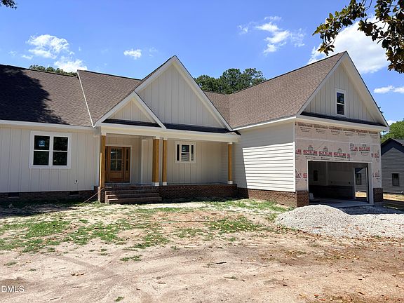2nd image of 613 Pearces Rd