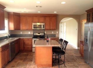 22 Capri Ct, Toms River, NJ 08757