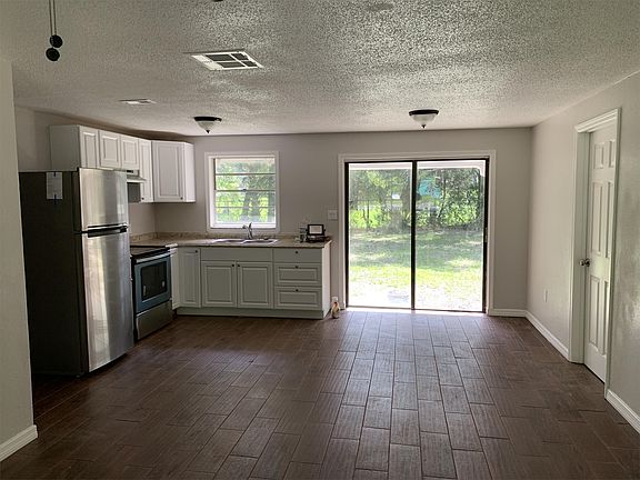 4th image of 709 S Adelle Ave