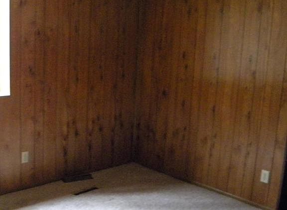 4th image of 530 Hall Ave
