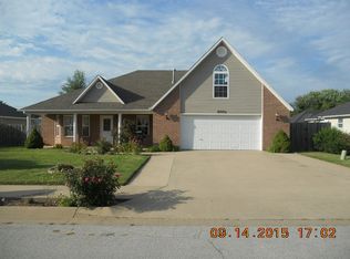 1009 W Green Acres Pl, Rogers, AR 72758