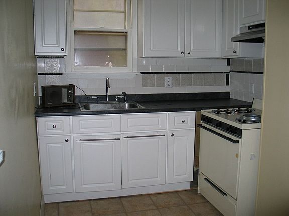 2nd floor kitchen