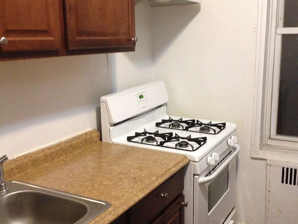2nd image of 11516 Queens Blvd #5