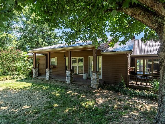 4th image of 345 Rolling Hills Dr