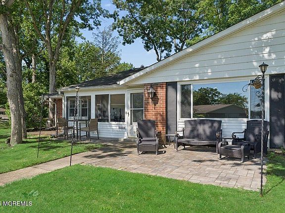 4th image of 603A Lake Point Drive