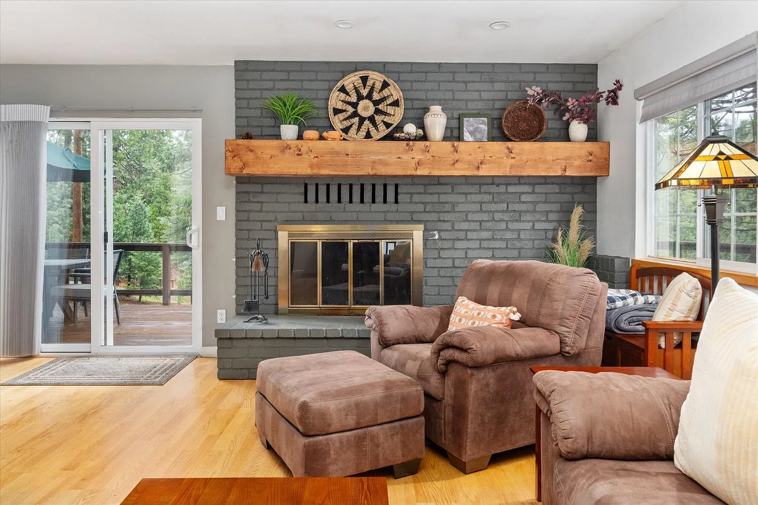 588 Blue Lake Springs Dr photo 1