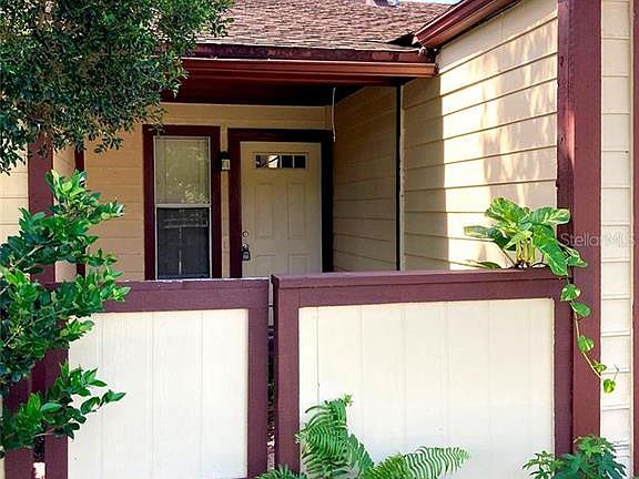 2nd image of 5878 Sagunto St