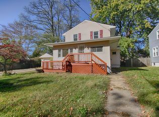 329 Woodbury Lake Dr, Deptford, NJ 08096