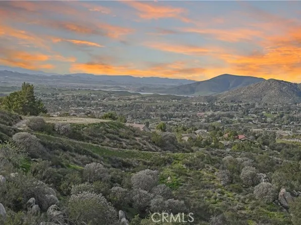 915 Via View, Temecula, CA 92592