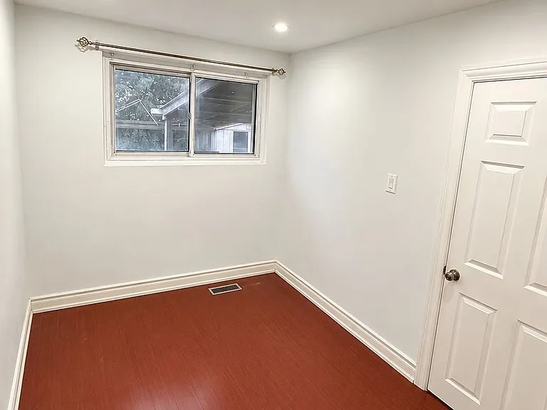 40 Dorward Dr — Photo 6