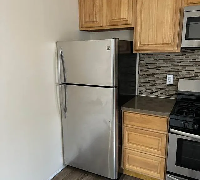 6401 S Victoria Ave — Photo 2