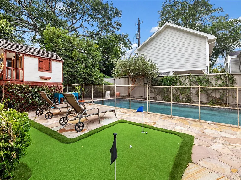 2510 Locke Ln — Photo 33
