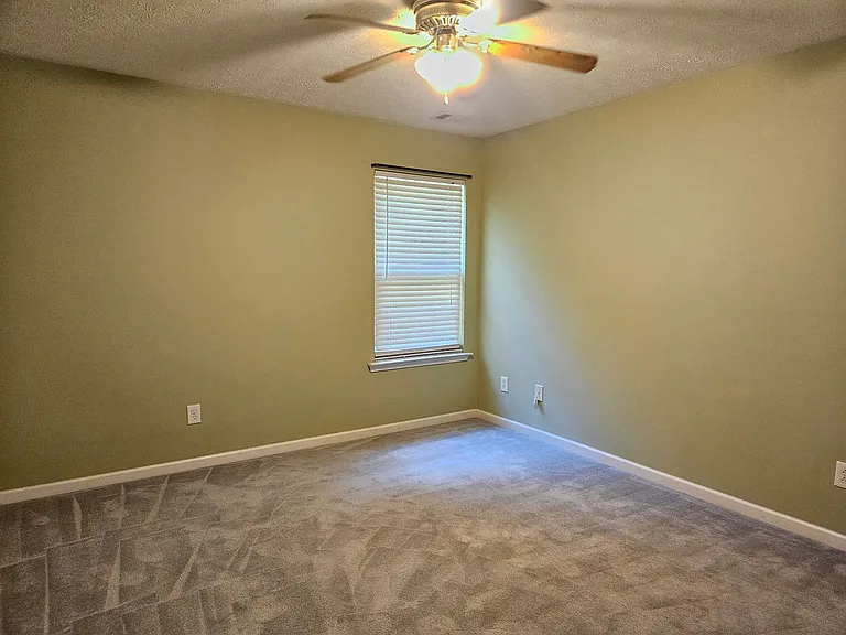 176 Oak Grove Pl — Photo 11