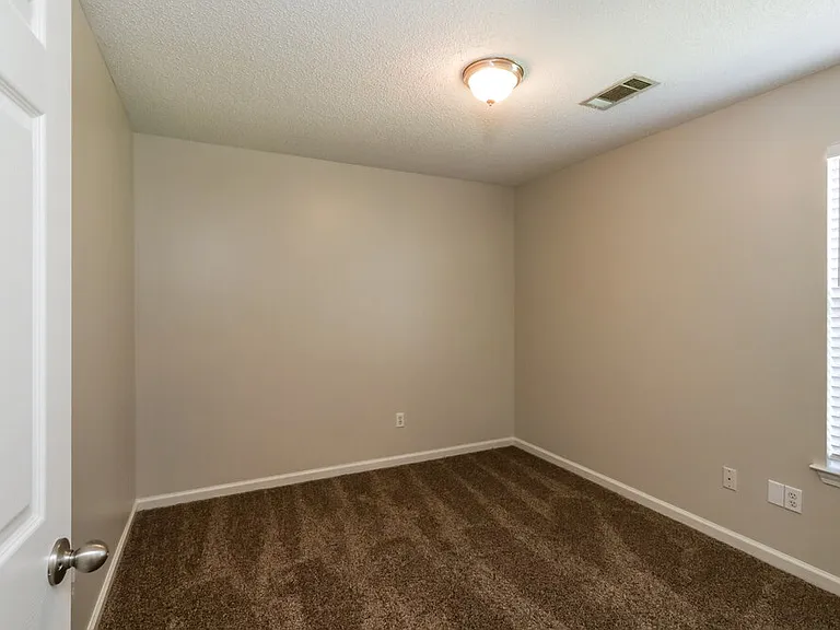 10104 Cross Hill Rd — Photo 13