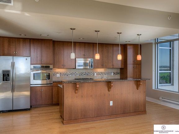 3rd image of 555 Riverfront Plz APT 901
