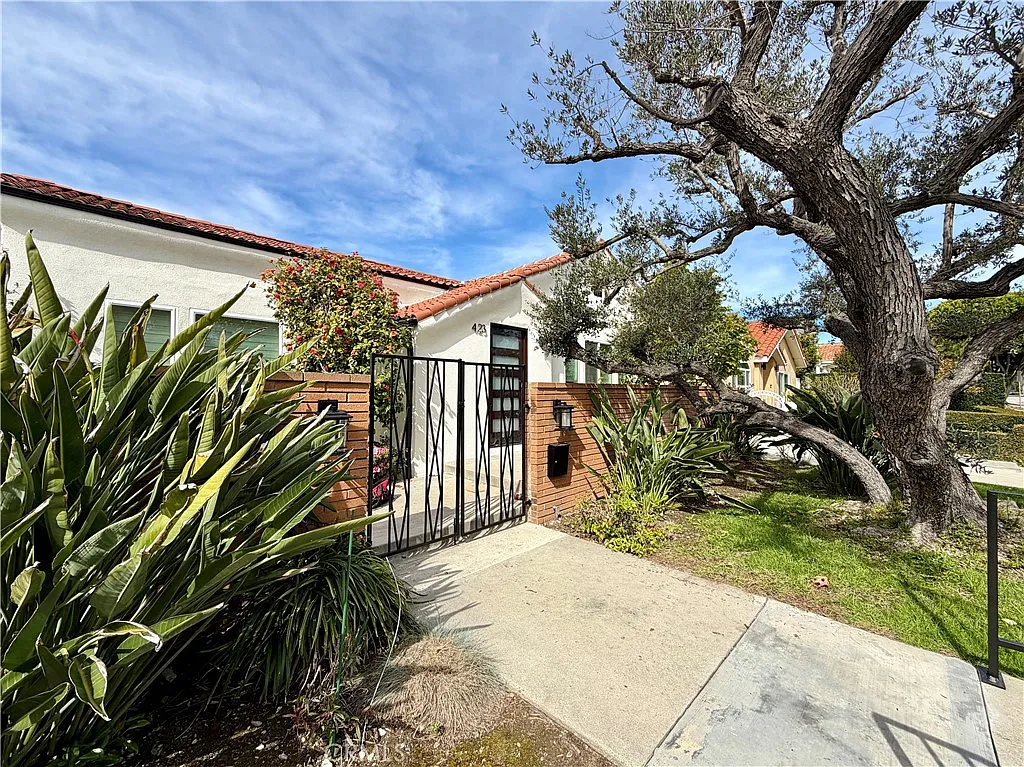 Building Photo - 423 S Citrus Ave