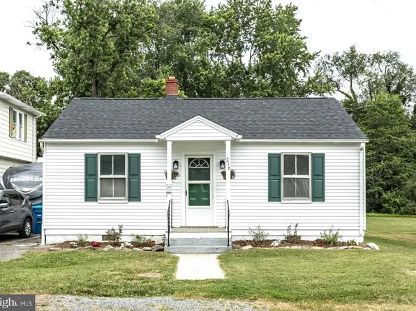 216 Walnut St, Berryville, VA 22611