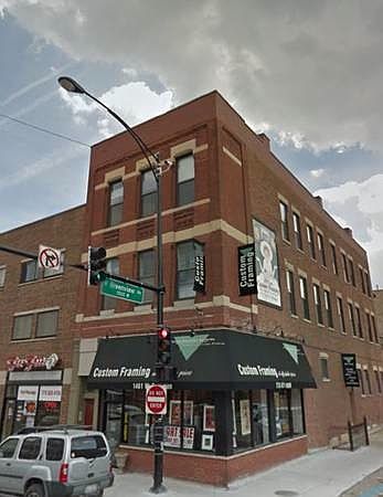 1st image of 1461 W Fullerton Ave APT 2R
